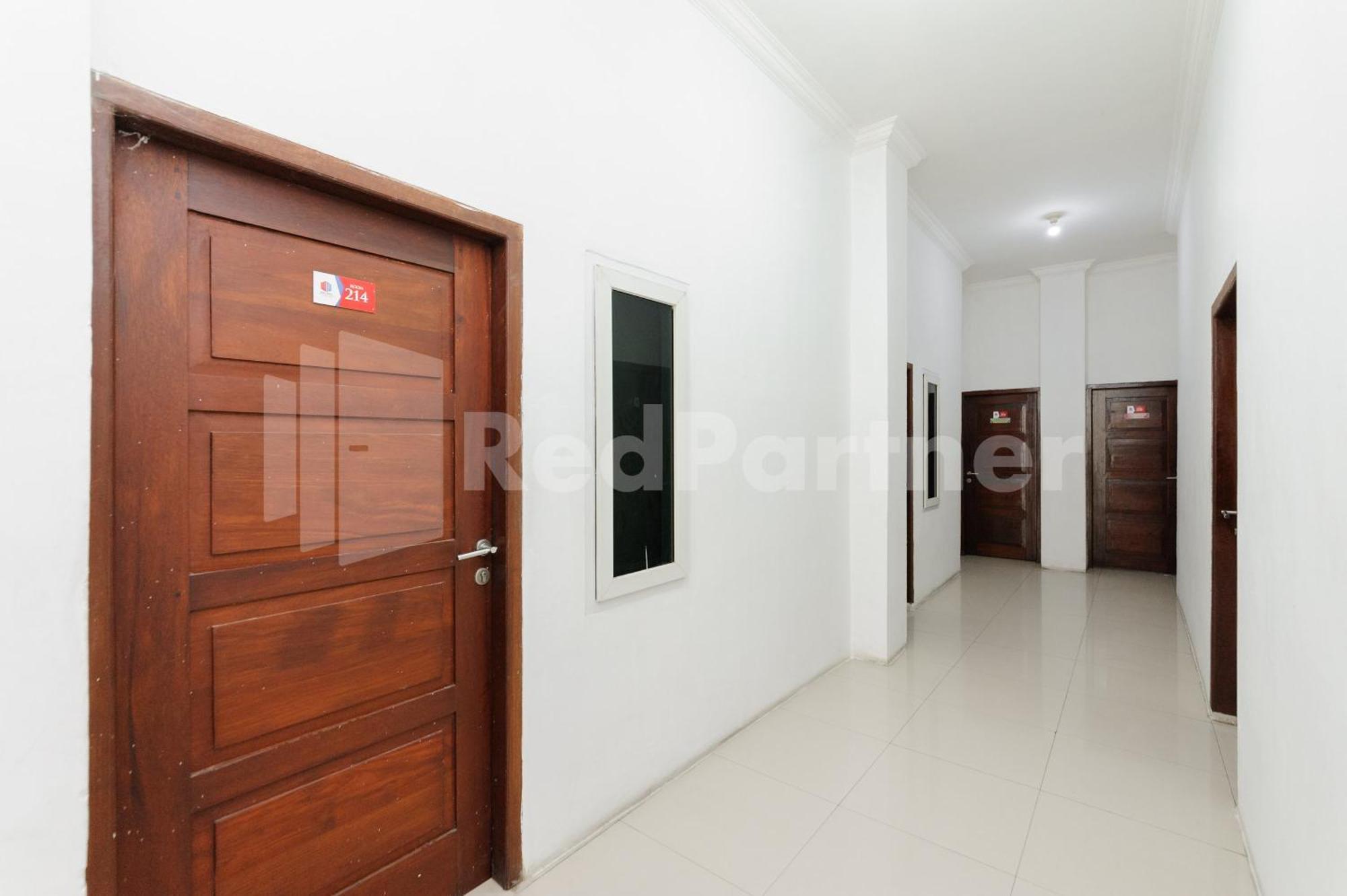 Reddoorz At Wisma Nabila Syariah Near Masjid Raya Baiturrahman Banda Aceh Exteriör bild